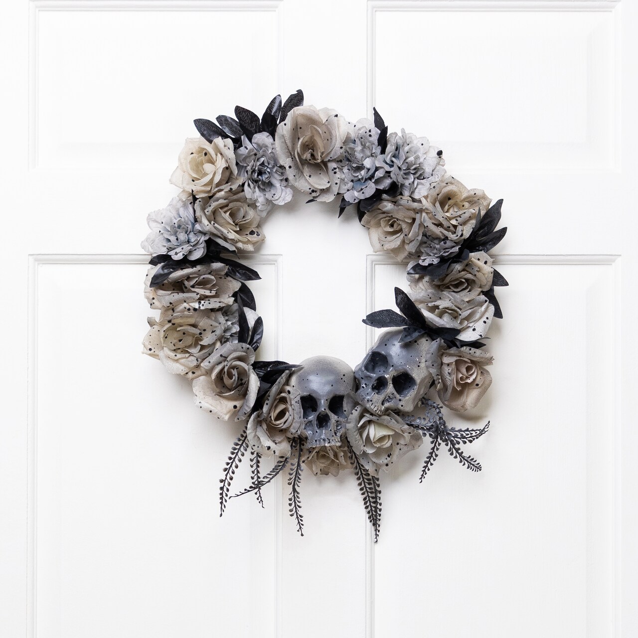 Northlight Double Skull and Roses Artificial Halloween Wreath- 16" - Unlit